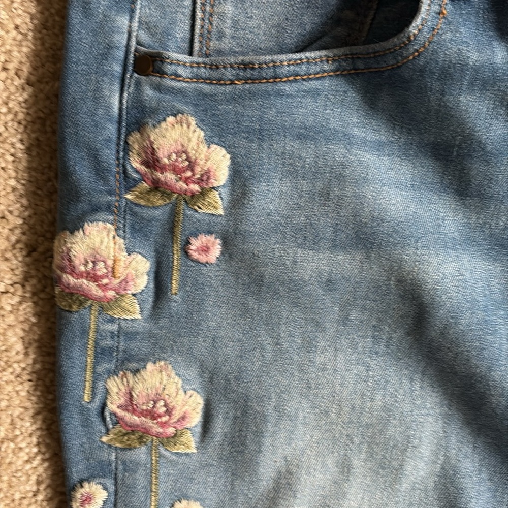 DRIFTWOOD Jackie Jeans with Floral Embroidery - Picture 3 of 6